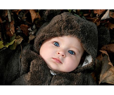 Child's Love - Cute Baby In Yellow Sweater - Baby Posters | OshiPrint.in