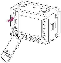 DSC-RX0 | Help Guide | Removing the memory card