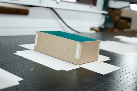 Cardboard Boxes Manufacturing Process 的图像结果