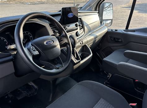 Rent a 15 Passenger Van 的图像结果