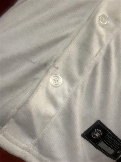 Best way to wash a white baseball jersey? : r/mlb