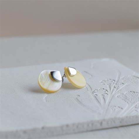 Trocas Shell Gem Cut K14GFピアス | artworks Pez [ハンドメイドシルバー・シェルジュエリー]