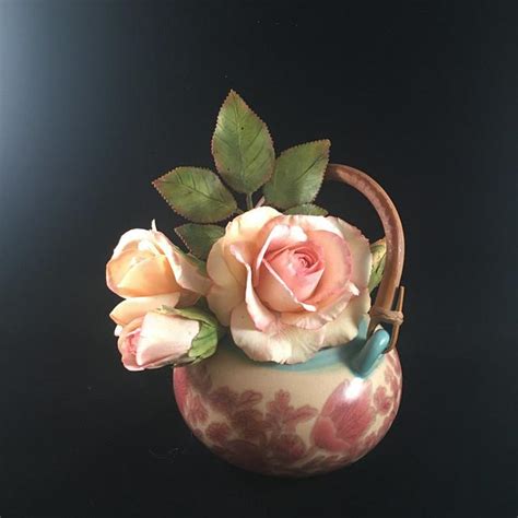 Gumpaste Roses - Cake by DollysSugarArt - CakesDecor
