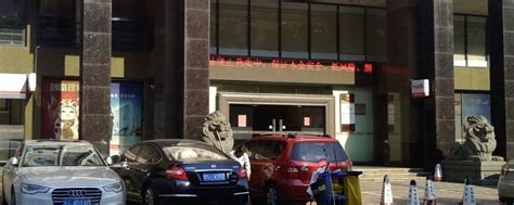 昆山农商银行黄河路支行办公家具案例展示-智贤达办公家具有限公司