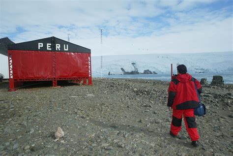 Colombia expedition visits Peru's Machu Picchu Scientific Base in ...