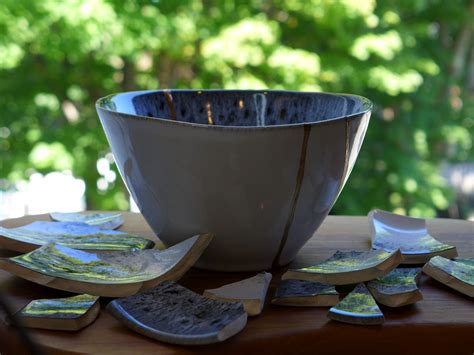 Kintsugi-bowl – Complex Trauma Resources
