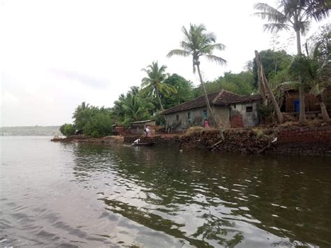 Maharashtra Tourism: महाराष्ट्रातील एकमेव गाव जिथे घराबाहेर पार्क ...