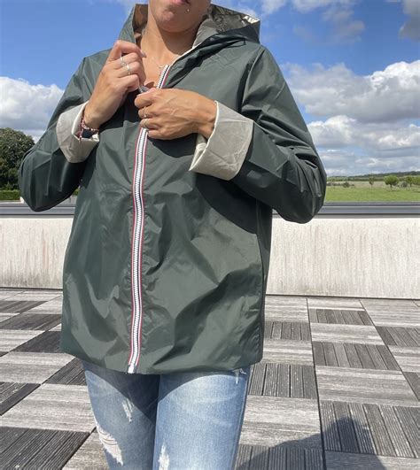 Les manteaux imperméables mi longs mi saison Laura Jo, Melya Melody, E – Le Petit Placard