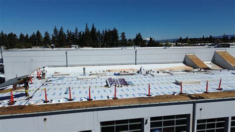 Commercial Roofing Materials 的图像结果