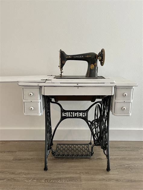 Old Sewing Machine Cabinets White Sewing Machine Table Makeover