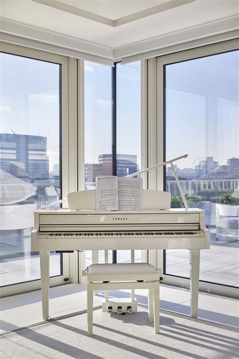 YinjiSpace - Taylor Howes x Tower Bridge Penthouse