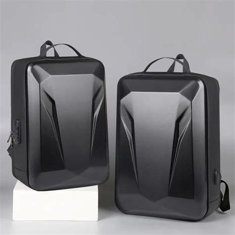 Alienware Hard Shell Bag 的图像结果