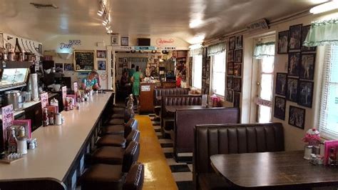 PEGGY SUE'S 50'S DINER, Yermo - Menu, Prices & Restaurant Reviews ...