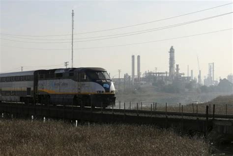 Amtrak Train Derails in Philadelphia; At Least 5 Dead - IBTimes India