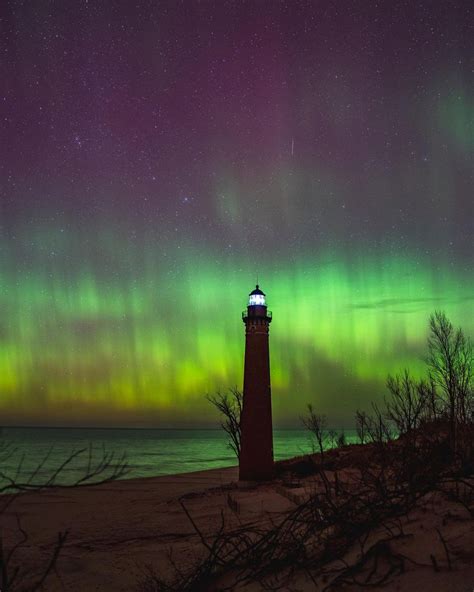 Where & When to See Northern Lights in Michigan | Northern lights ...