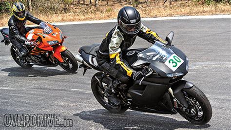 TWO Track riding school session at Kari Motor Speedway - Overdrive