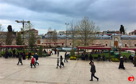 https://www.gezilesiyer.com/wp-content/uploads/2019/04/istanbul-fatih-camii-avlu.jpg