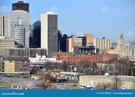 Des Moines, Iowa - November 26, 2022: Des Moines Skyline from EMC ...
