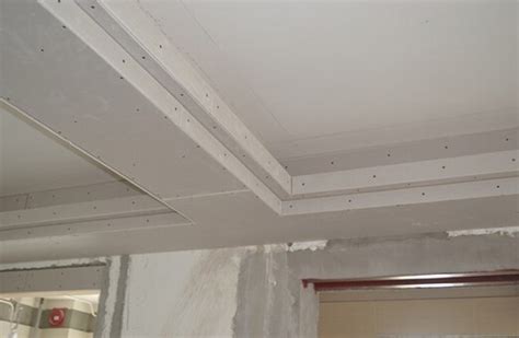 石膏吊顶封板的安装步骤 - 装修保障网