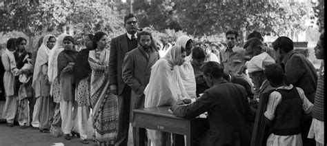 Rare Films Division newsreel about India's first election, 1951