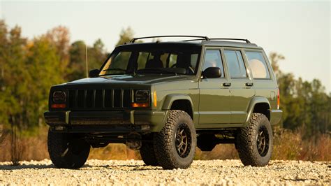 Lifted Cherokee XJ For Sale / Jeep Cherokee Lifted For sale / Davis AutoSports — Davis AutoSports