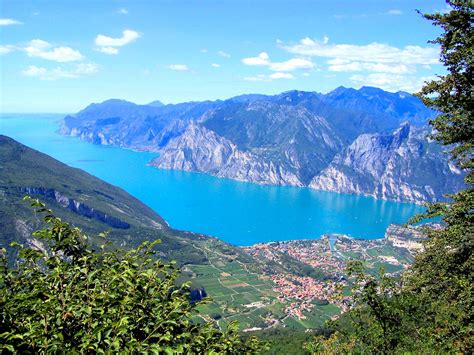 Lake garda italy wallpaper | 1600x1200 | #30692