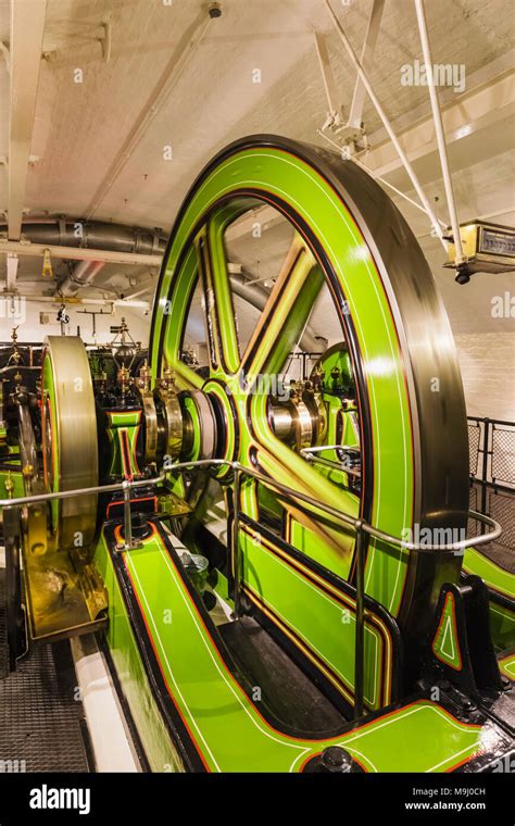 Victorian Model Steam Engine 的图像结果