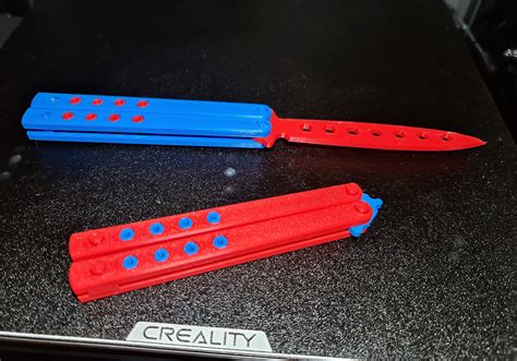 Float Like a Butterfly sting like errrrr... Balisong - Butterfly Knife ...