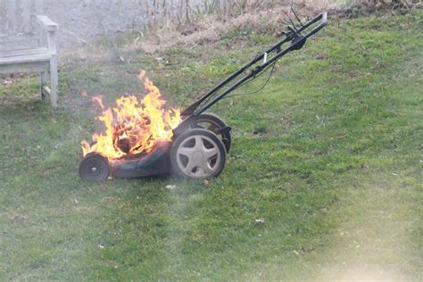 Shooting Exploding Target Lawn Mower 的图像结果