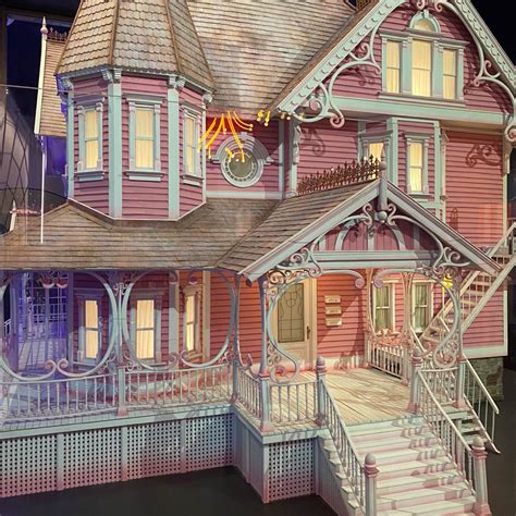 @artbycharlena for her amazing Coraline house [Video] | Coraline ...