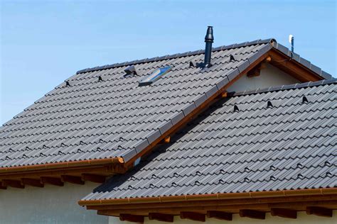 12 Types of Roofing Materials and Their Costs