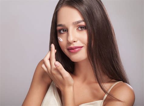 Buy PhytoRx Whitening & Brightening Serum|Lotus Professional