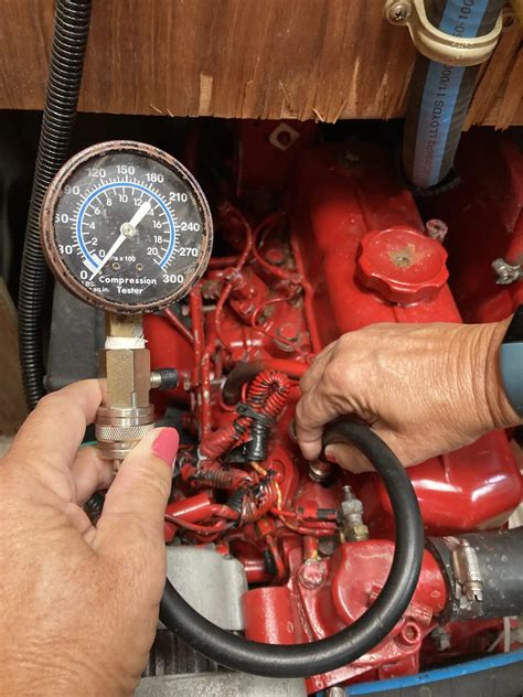 Compression Test Engine Out of Car 的图像结果