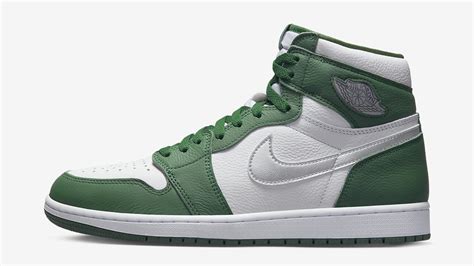 Detailed Look at the 'Gorge Green' Air Jordan 1 High The new colorway ...