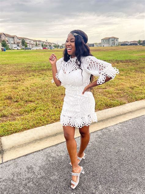 What Color Shoes To Wear With A White Dress: 19 Stunning Looks!