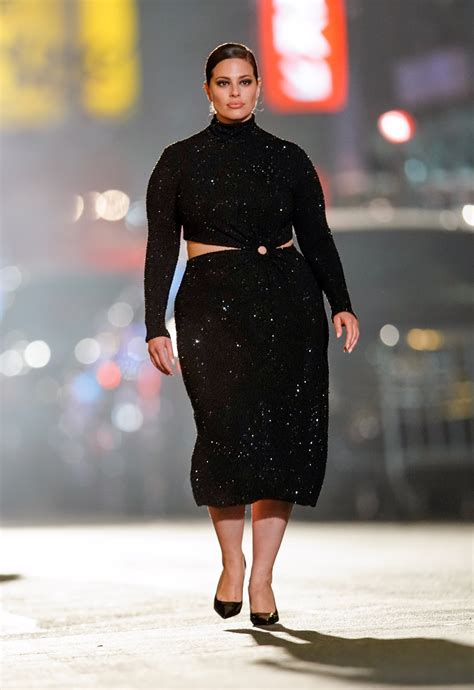 Ashley Graham's fans concerned as model looks unrecognizable after ...