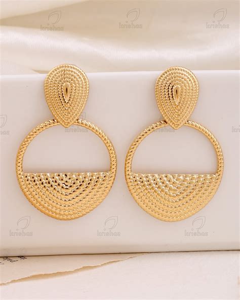 Penelope Fashionable Dangler Earrings – xoiox