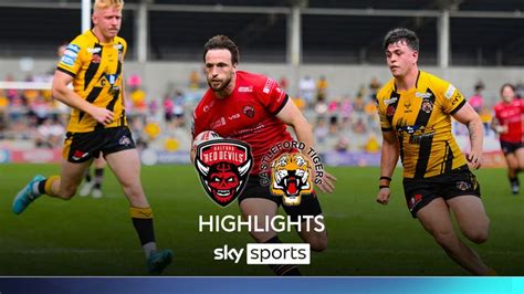 Salford Red Devils 26-22 Castleford Tigers | Super League highlights ...