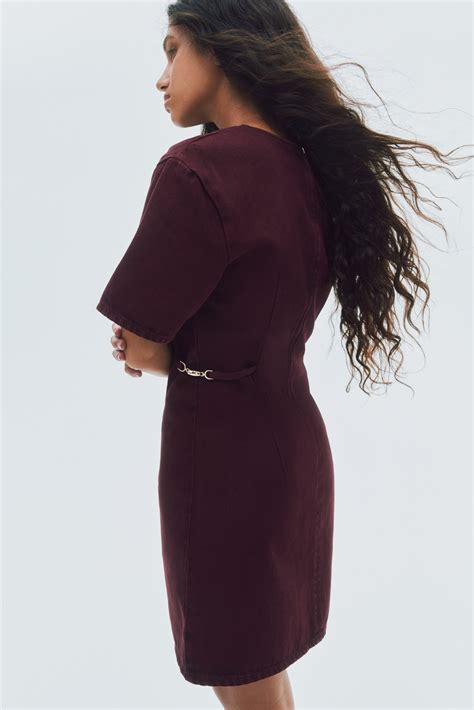 Buckle-detail denim dress - Burgundy - Ladies | H&M IN