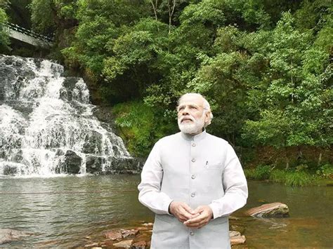 Only one vote against SKS name-change - Suits & sayings: Wackiest ...