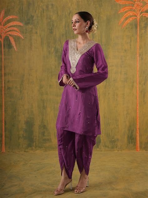 Rani Lavanya Embroidered Silk Dhoti Set – OneWe India