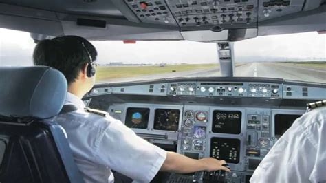 Flight Emergency Landing: Emergency landing of the plane after smoke ...