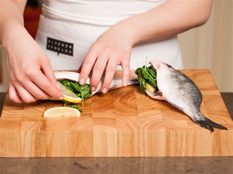 Grilling Whole Fish 的图像结果