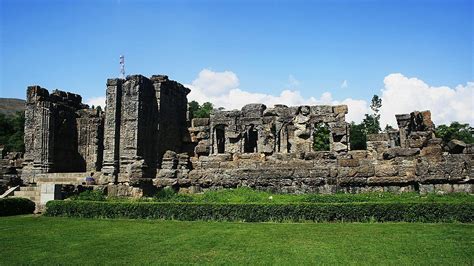 Unbreaking India Breaks Fresh Ground