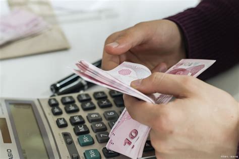 8月，中国银行存款利息有新调整，储户存20万，利息收入多少