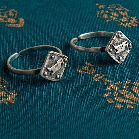 Patola Toe Rings – Avyaktaa: Online Silver Jewelry