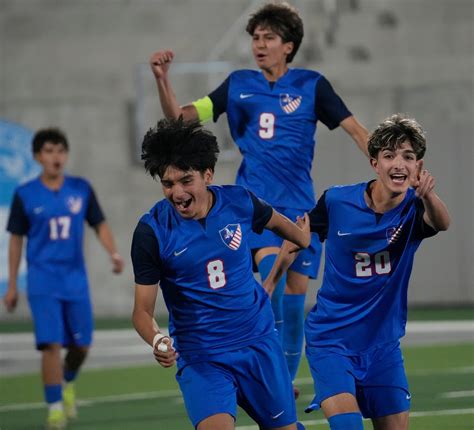 El Paso Americas HS boys soccer team reaches state semifinals