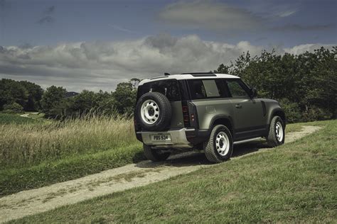 Prices announced for Land Rover Defender 90 | Parkers