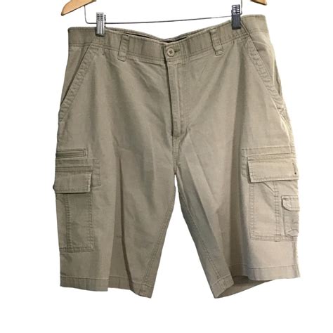 WEARFIRST MENS KHAKI CARGO WF FREE-BAND SHORTS SIZE... - Depop