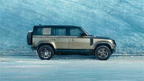 Exterior Image Gallery - Land Rover Defender | Land Rover Malaysia